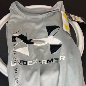 Under armor youth medium shirt